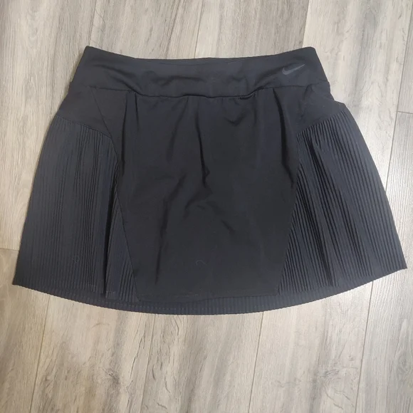 Nike skort - Picture 1 of 4